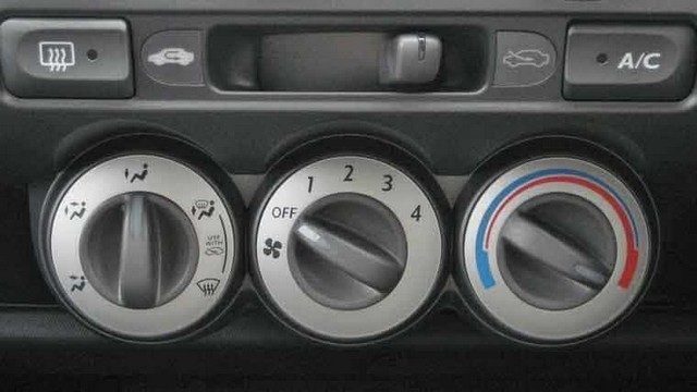 causes of air conditioner not cooling in your car