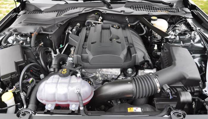 FORD MUSTANG EcoBoost engines