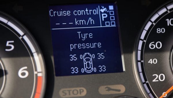You are currently viewing Que sont les systèmes de surveillance de la pression des pneus (TPMS) et comment fonctionnent-ils
