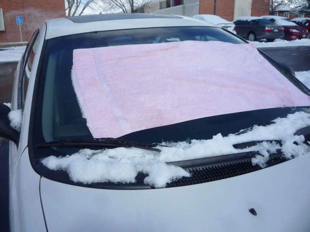 how to get frost off the inside of your windshield 1024x768 1