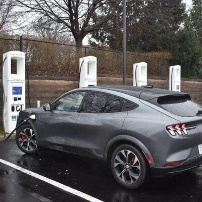 Les voitures électriques ont-elles besoin de vidanges d’huile