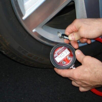 Voyant de faible pression des pneus, mais les pneus fonctionnent correctement : comment réparer