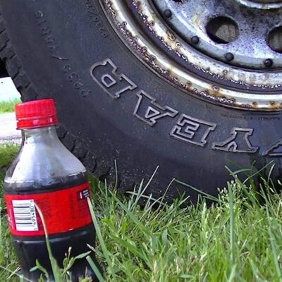 nettoyage de voiture : éliminez la rouille de la voiture avec Coca-Cola