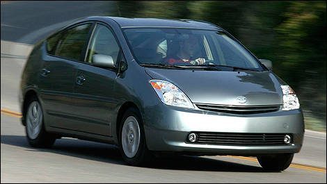 You are currently viewing La Toyota Prius 2005 : Berline Hybride Pionnière