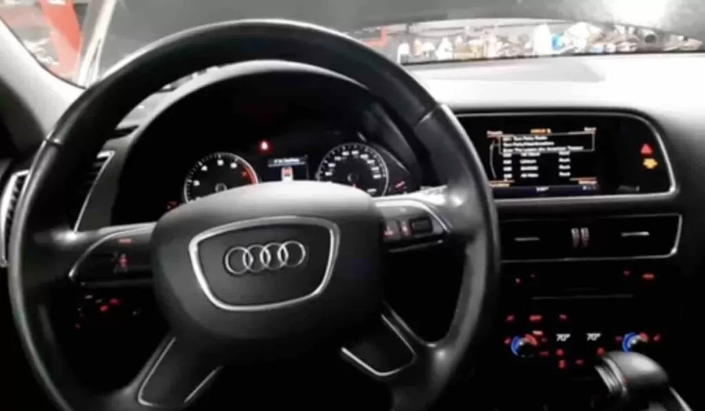 You are currently viewing Problème courant de direction assistée dans les Audi Q5 et comment le résoudre vous-même