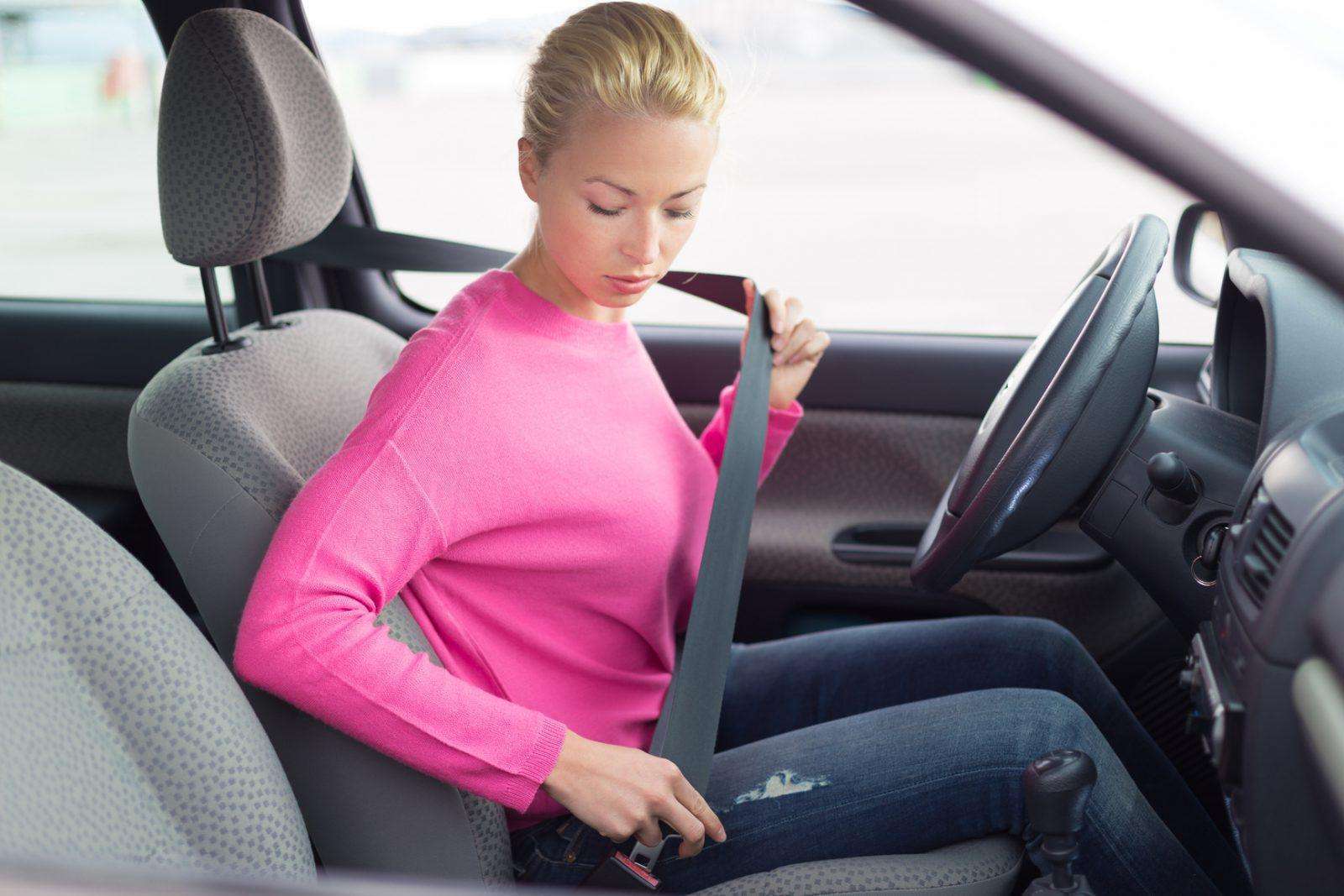 You are currently viewing Comment nettoyer les ceintures de sécurité d’une voiture