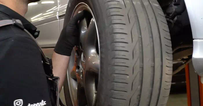 Mercedes W203 2005 Bremsscheibenwechsel Methode - PDF-Anleitung und Videoanleitung Download