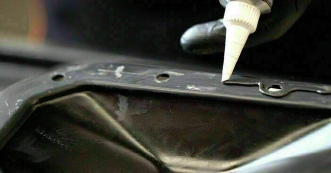 Installer un nouveau joint en utilisant un scellant