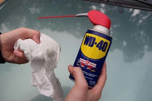 une boîte de wd40