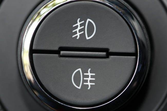 How to turn on fog lights