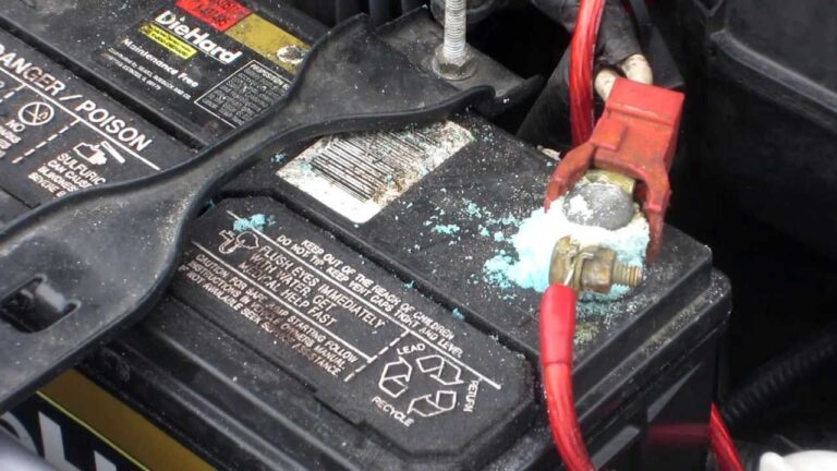 borne de batterie de voiture corrodée