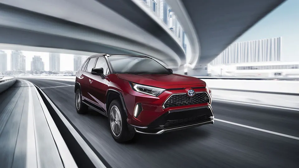 Toyota RAV4 Prime 2021 en carretera