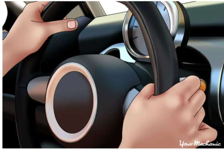 Auto mit geöffneter Motorhaube, Symbol für einen defekten Lenkwinkelsensor