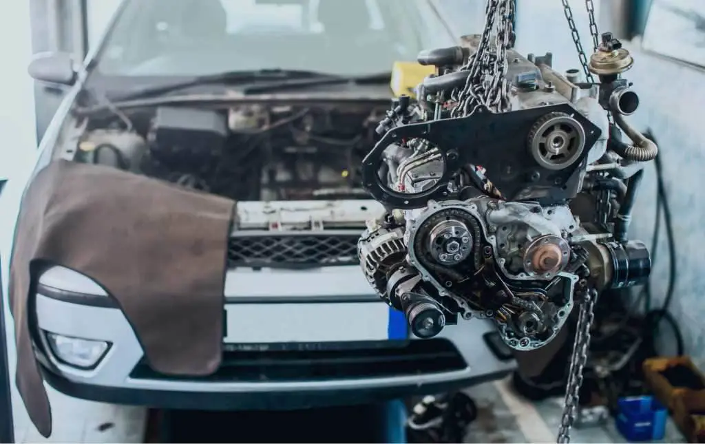 le climatiseur de voiture ne souffle pas d'air froid