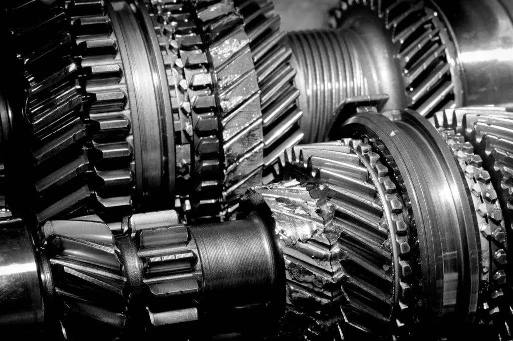 Вождение без трансмиссионной жидкости вызывает несколько проблем