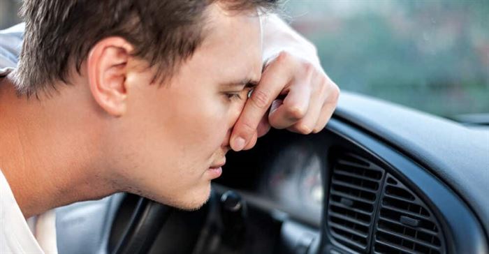 Mal olor a combustible