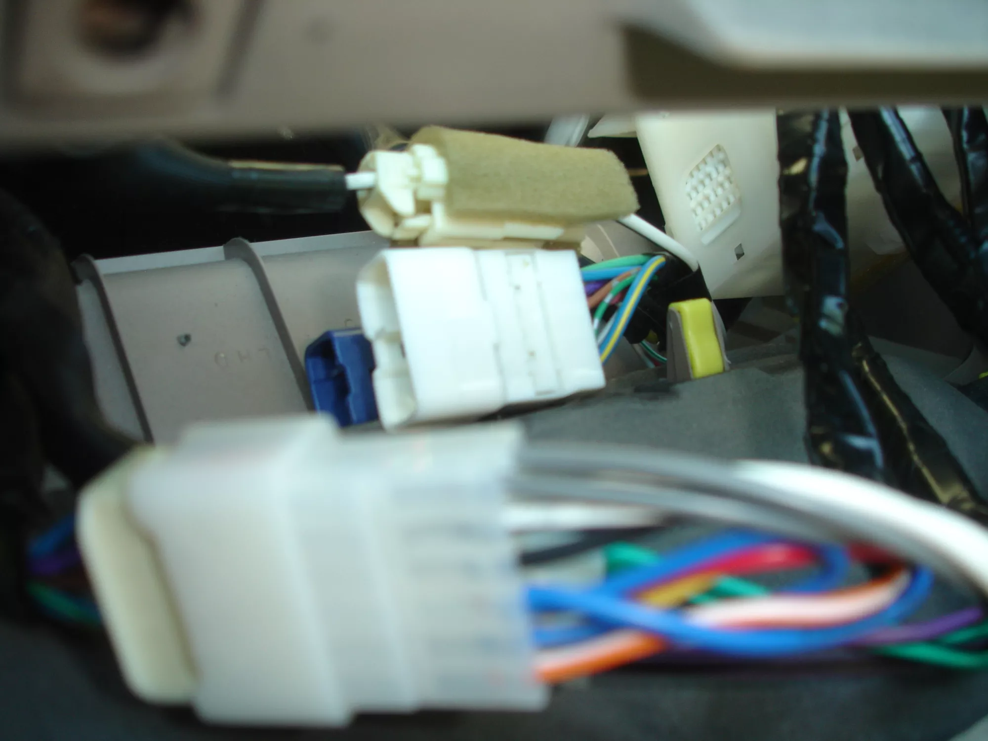 Das Verständnis der Kabel Farben, Stecker und Wege hilft Ihnen, einen Kurzschluss zu finden.