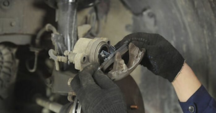 马自达3 2.3 MPS 刹车片更换：在线指南和视频教程