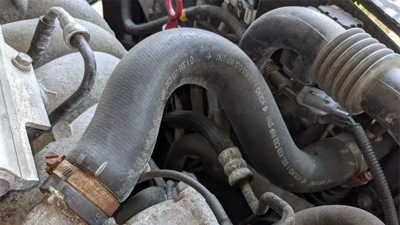 upper radiator hose