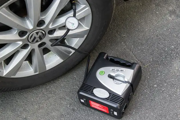 outils de réparation de pneus