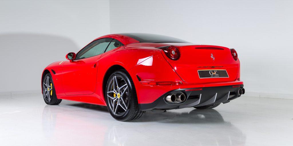 Gut sitzende falsche Endrohre