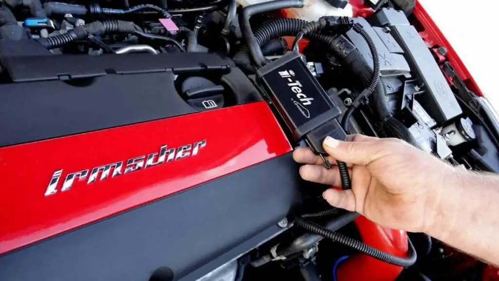 デュアルエキゾーストのメリットとデメリット