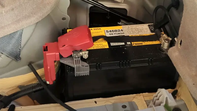 プリウス12Vバッテリー