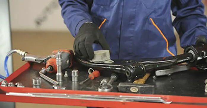 马自达3 2008款限位器安装技巧