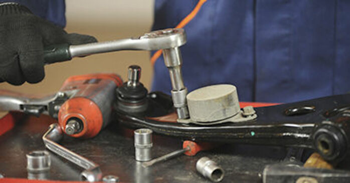 马自达3 2009款1.4限位器安装建议