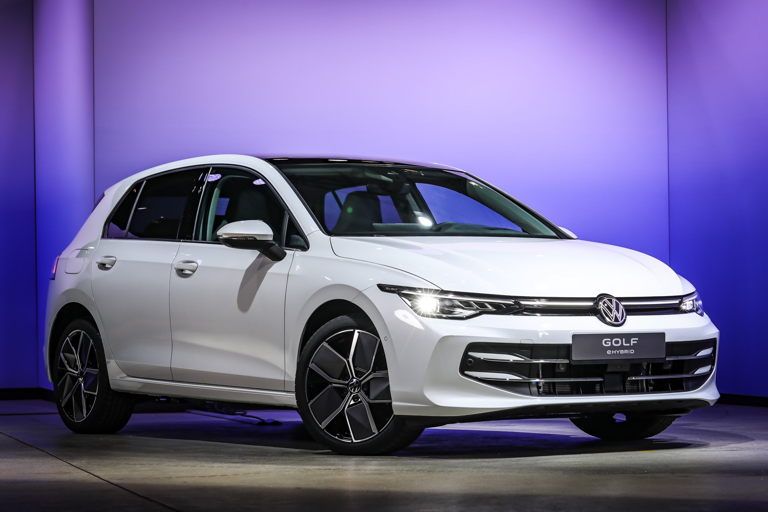 Volkswagen Golf eHybrid 2024