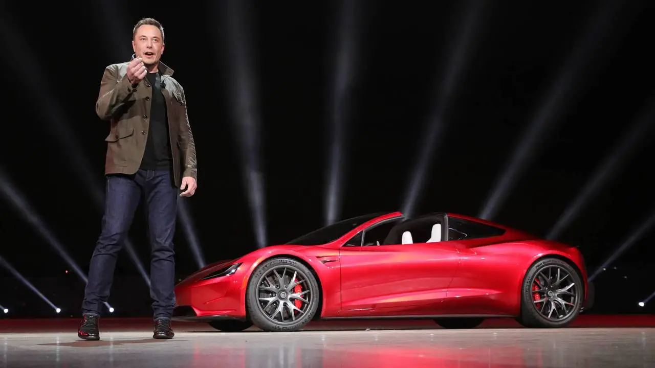 Demostración del Tesla Roadster por Elon Musk