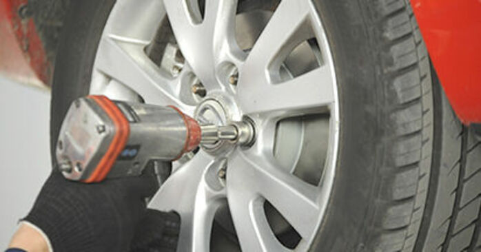 How to change the wheel bearing on a Mazda 3 bk 2003 - Free PDF manuals and video
