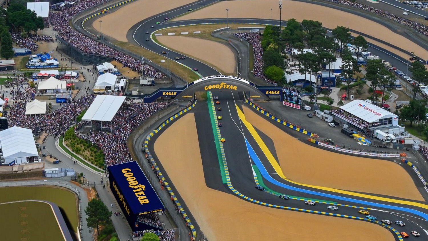 Rendering of Goodyear Bridge at the 24 Hours of Le Mans' Circuit de la Sarthe