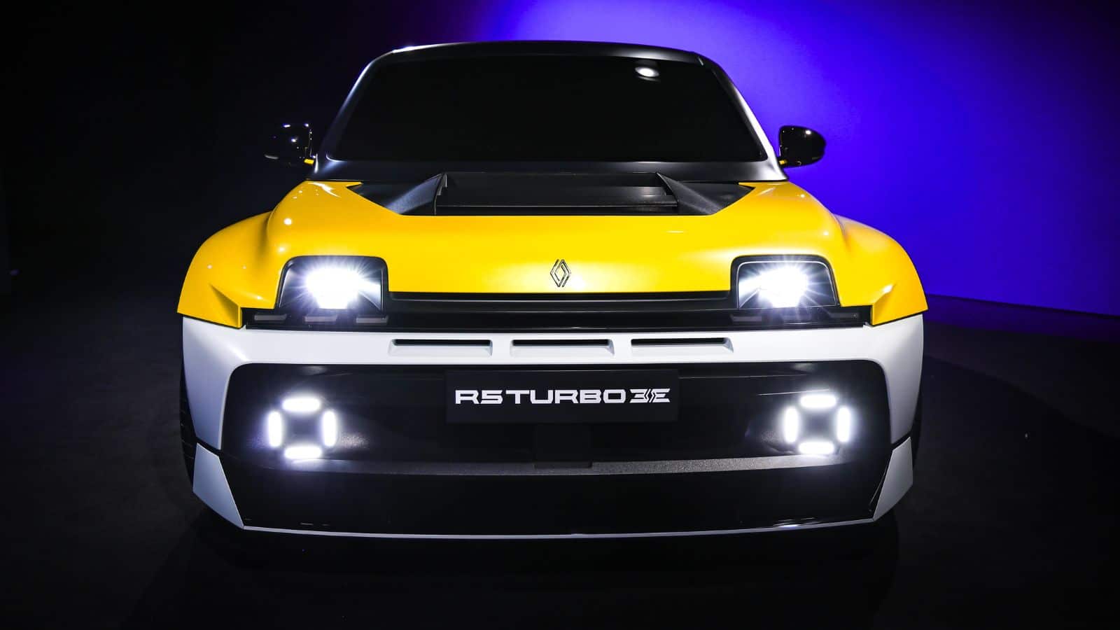 Renault 5 Turbo 3E 2025 présentée lors des Automobile Awards