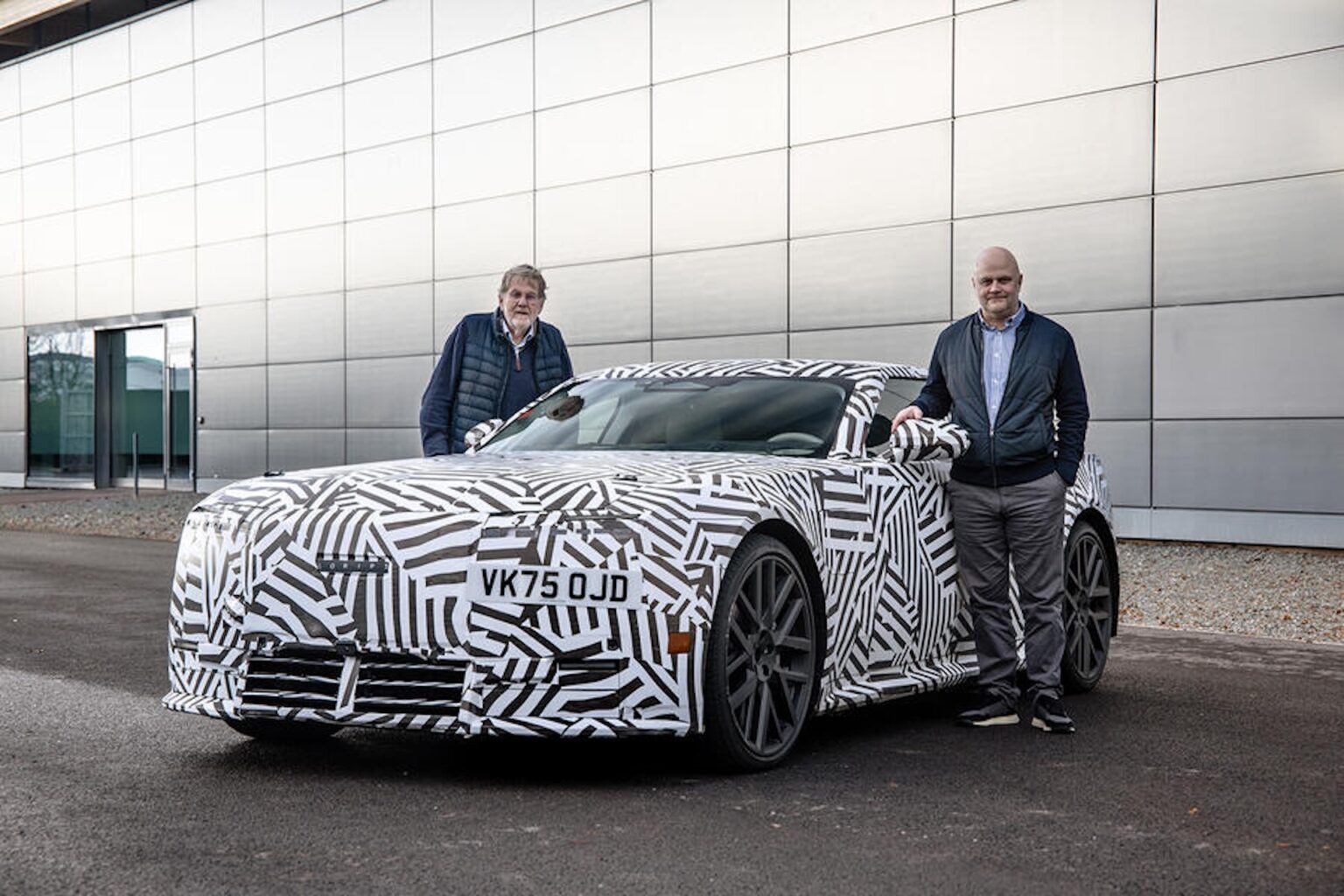 Concept car Jaguar Type 00 vue de profil