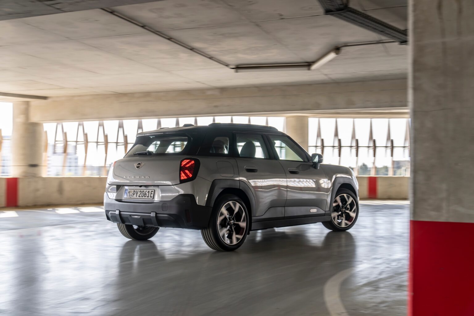 Mini Aceman électrique sur ligne de production