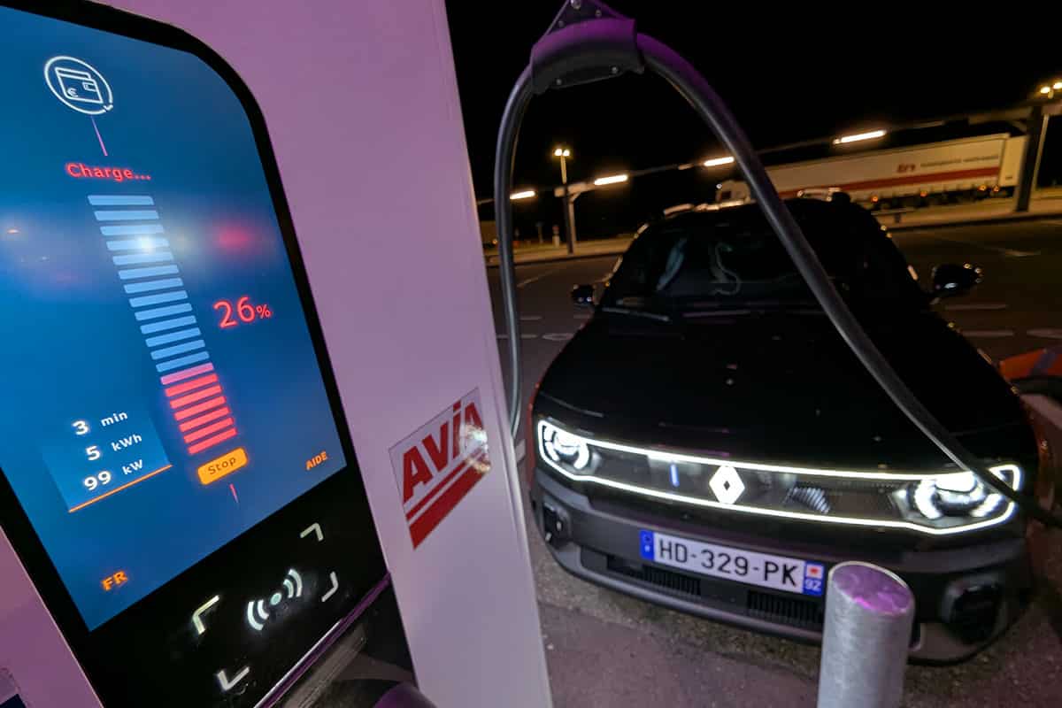 Essai de la Renault 4 e-Tech sur route