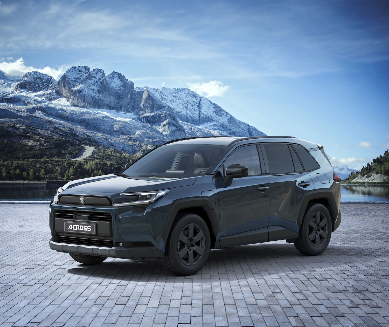 Nouveau Suzuki Across hybride rechargeable vue de face