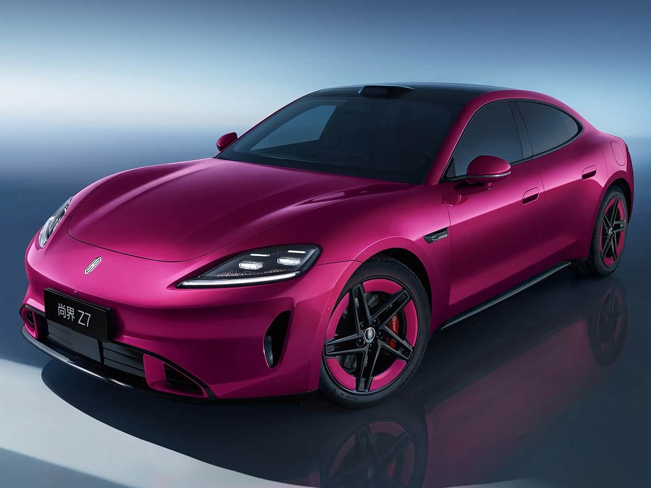 Vue avant du break électrique Z7T de Huawei et SAIC