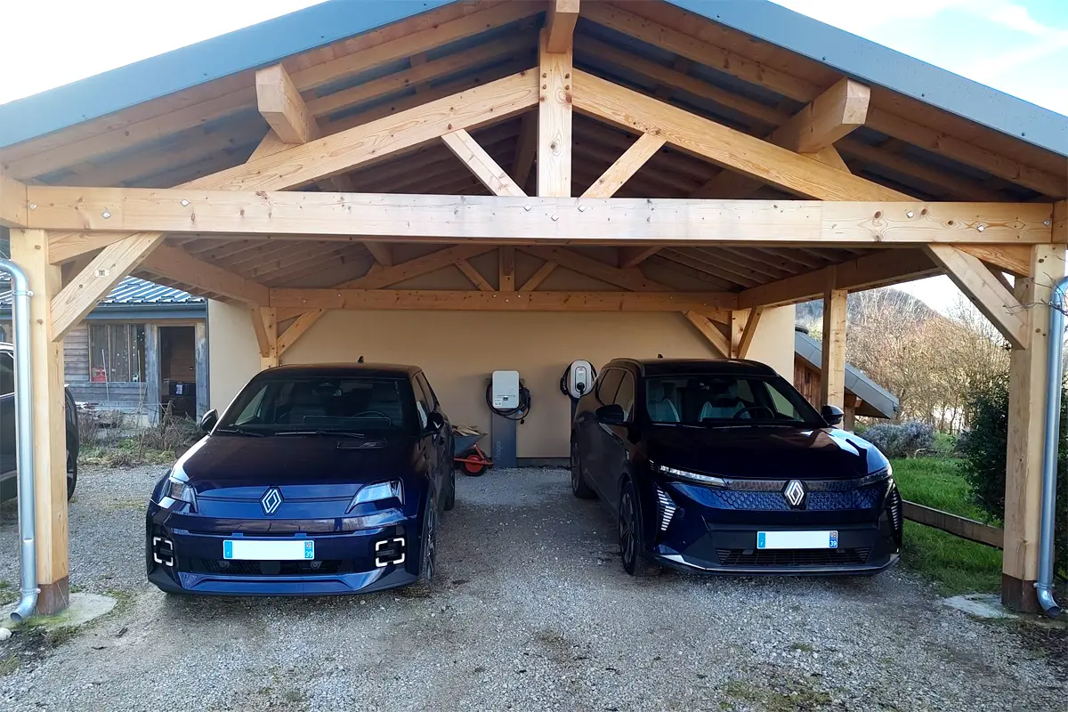 Les Renault 5 et Scenic E-Tech chez Michel